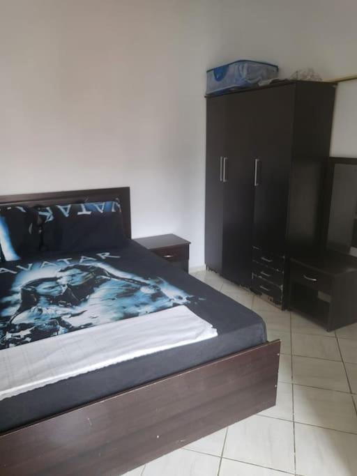 شقة Stylish Duplex - Ocean View - Airport - Wifi - Renovated 2025 - 24H Reception Jibila المظهر الخارجي الصورة