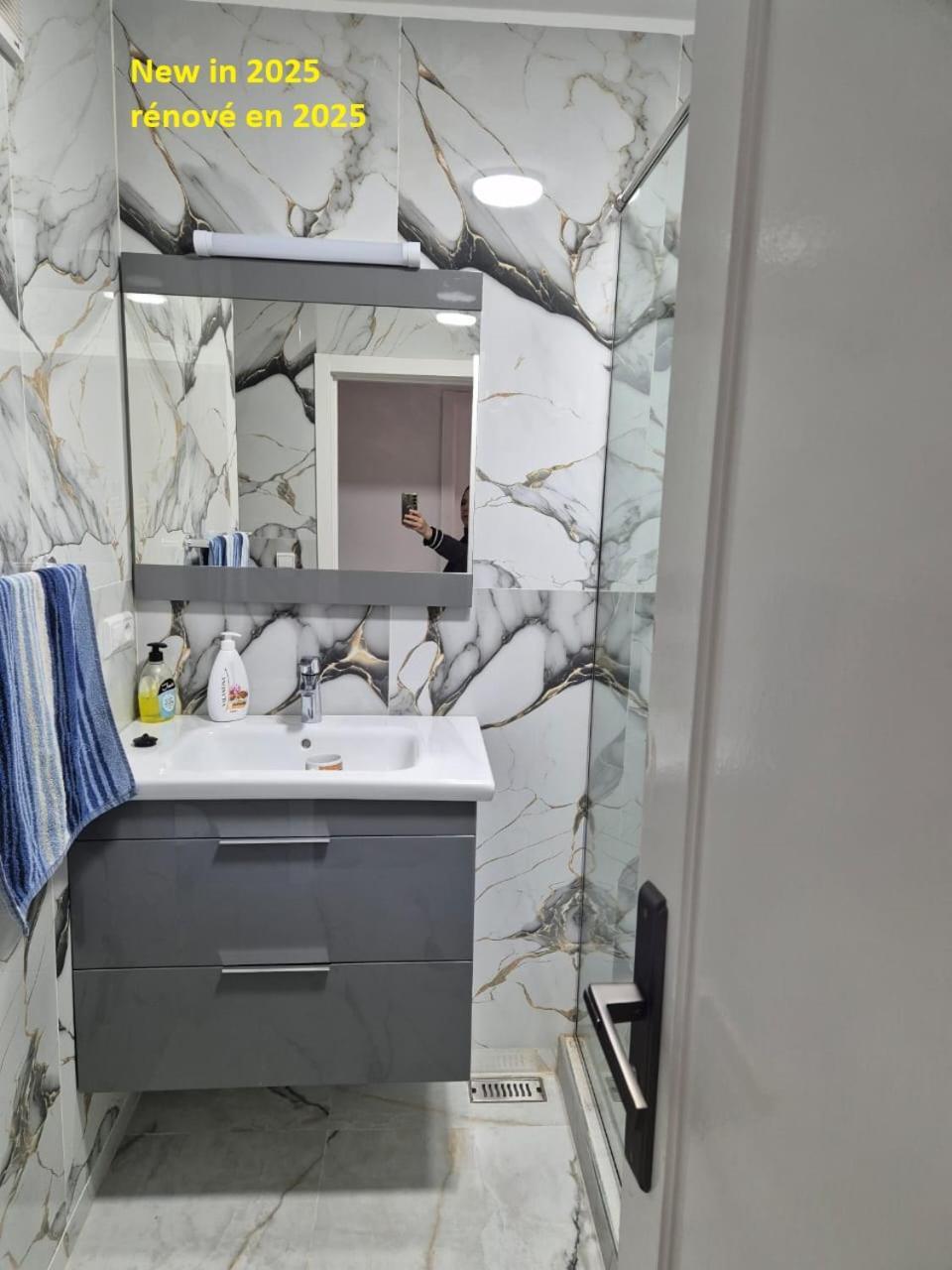 شقة Stylish Duplex - Ocean View - Airport - Wifi - Renovated 2025 - 24H Reception Jibila المظهر الخارجي الصورة